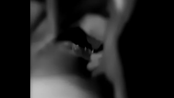 Continuação garoto me chupando no banheiro