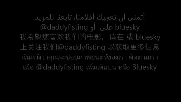 当农民不小心给公牛挤奶时