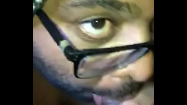 Ganhei pau do coroa e do novinho juntos