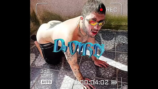 Fui tatuar, não tinha dinheiro, paguei com o cuzinho (COMPLETO NO RED)