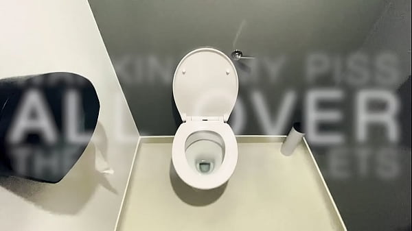 jjreilly79 wanks his small cock furiously while pissing, HOSING a public bathroom with fresh piss!