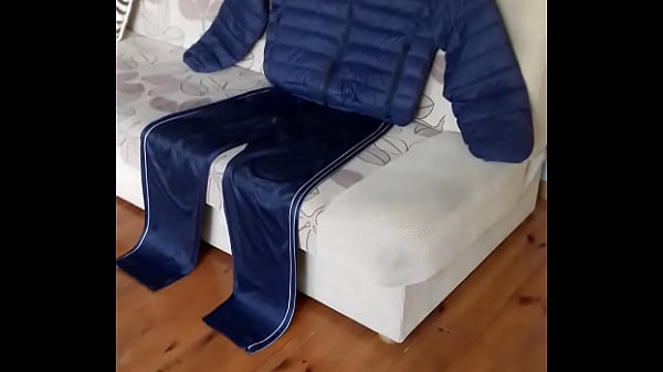 Śliska kurtka i dresy dla wszystkich panów