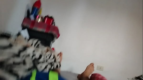 ¿Es grande como para complacer a una mujer?