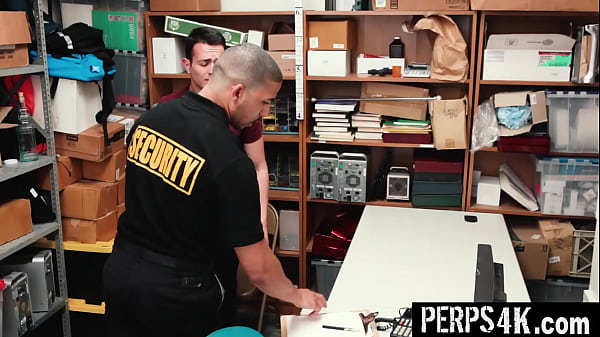 Mall Officer Cross-Checks the Security Camera for The Stolen Merch – Perps4k
