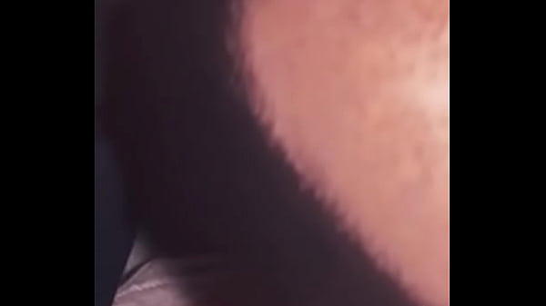 Mi PRlM0 me la mama y se sienta en mi verga cuando mis Tí0S dejan casa sola