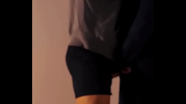 Vecino me folla por primera vez y se deja grabar sin mostrar el rostro COGIDA ANONIMA