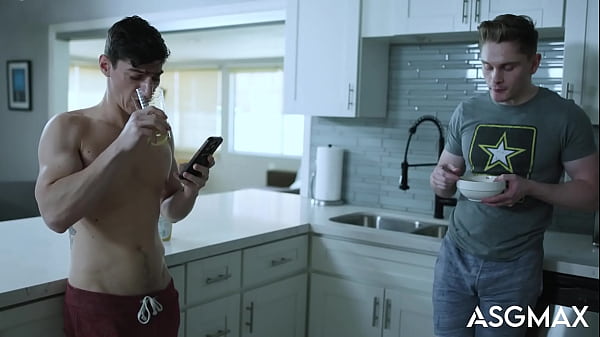 Hot Jocks Get Into Fight That Turns To Rough Gay Sex – Jay Tee, Aiden Ward – DisruptiveFilms