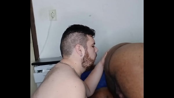 Prévia Farmacêutico pagou pra comer o rabão dele sem a esposa saber (COMPLETO NO XV RED E SHEER)