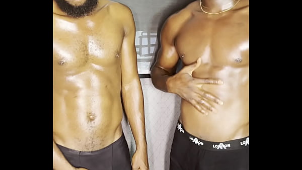 Daddyblack get rough handled by two Nigerian thugs