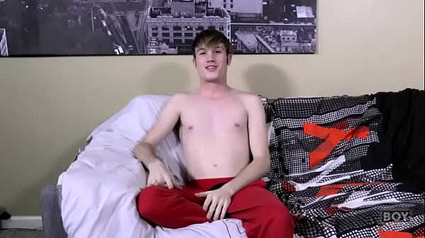 Sexy And Sensual Handjob Sesh With Twink Jasper King