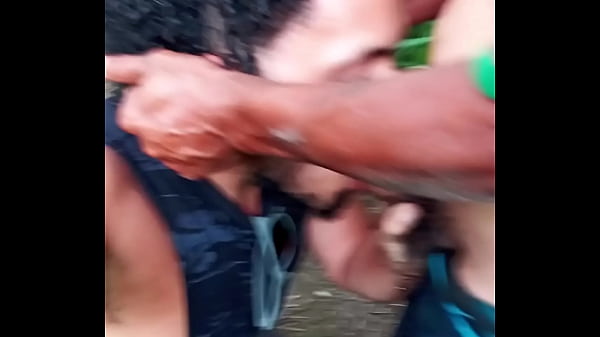 Bendito entre las vergas dando unas mamadotas