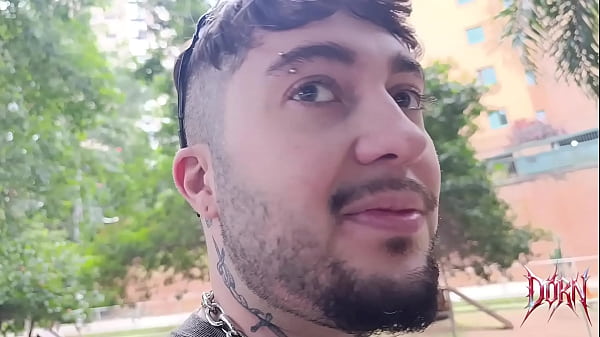 Catei ele na rua e ele me fudeu por dinheiro (COMPLETO NO RED)