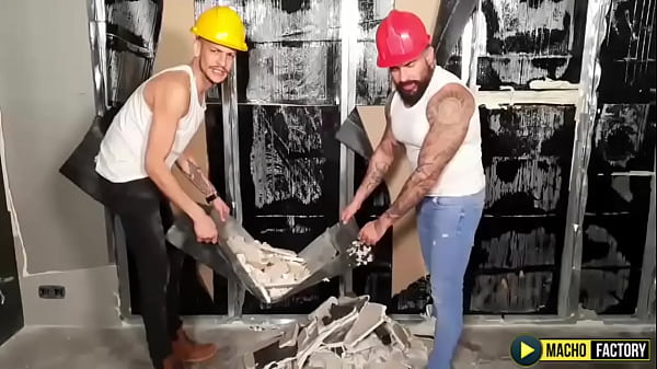 Niko Demon Drilled Muscular DILF Santi Nogueras Tight Pucker