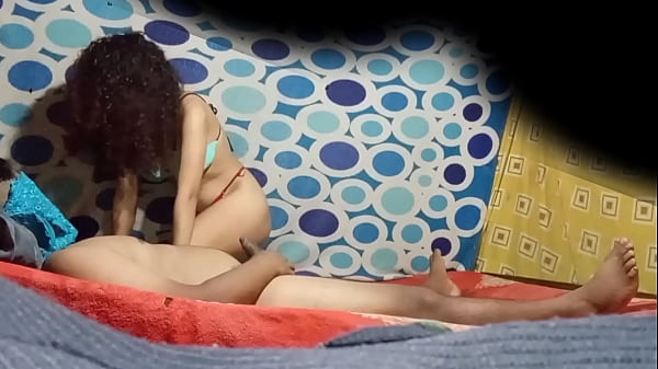 Mi vecino puso una camara escondida mientras me follaba