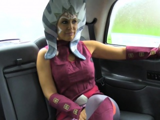 Masked hottie sucks in fake taxi