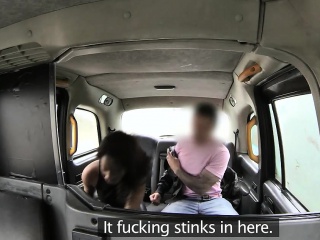 Sexy ebony babe sucks and fucks by fraud driver in taxi