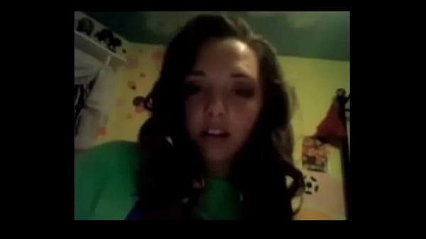 Asian bitch and twearking screen recorded