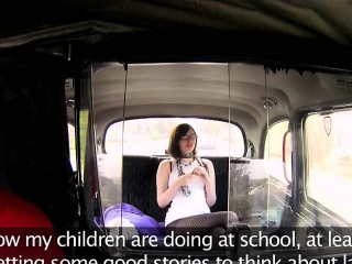 Big ass amateur banged in taxi